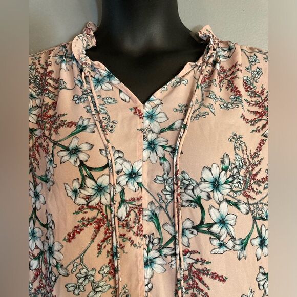Liz Claiborne Career pink floral blouse - Picture 4 of 9